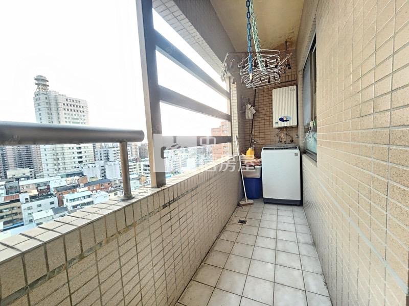 興進園道‧次頂樓3房大平車邊間戶房屋室內格局與周邊環境