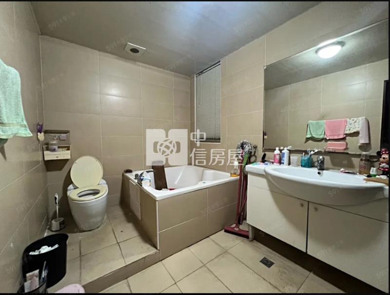 草漯前院停車透天房屋室內格局與周邊環境