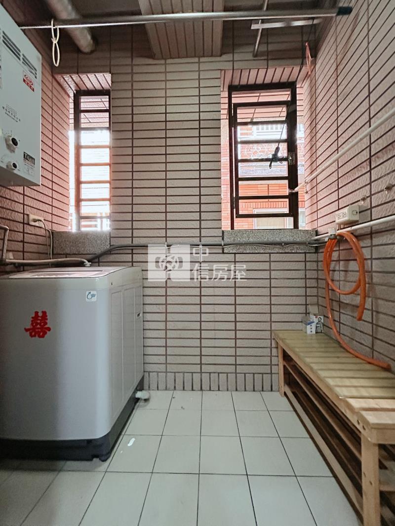 臻愛歐洲２房+平面車位房屋室內格局與周邊環境