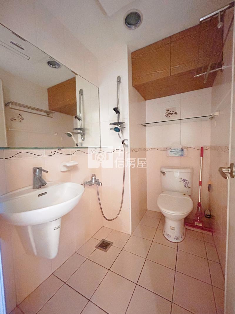 臻愛歐洲２房+平面車位房屋室內格局與周邊環境