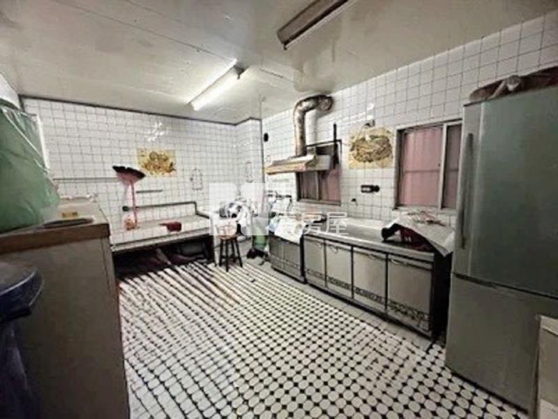 中壢火車站百坪金透店(中信卓越團隊)房屋室內格局與周邊環境