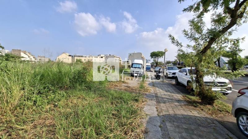 仁德中正路30米路面建地房屋室內格局與周邊環境