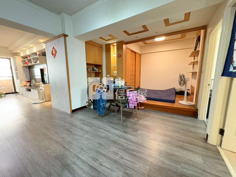 文心森林公園3+1房附機械休旅車位房屋室內格局與周邊環境