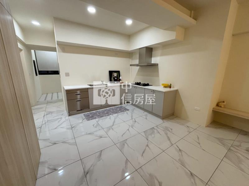 (吉祥大廈)中國醫一中商圈全新整理三房尬室外平車美屋房屋室內格局與周邊環境