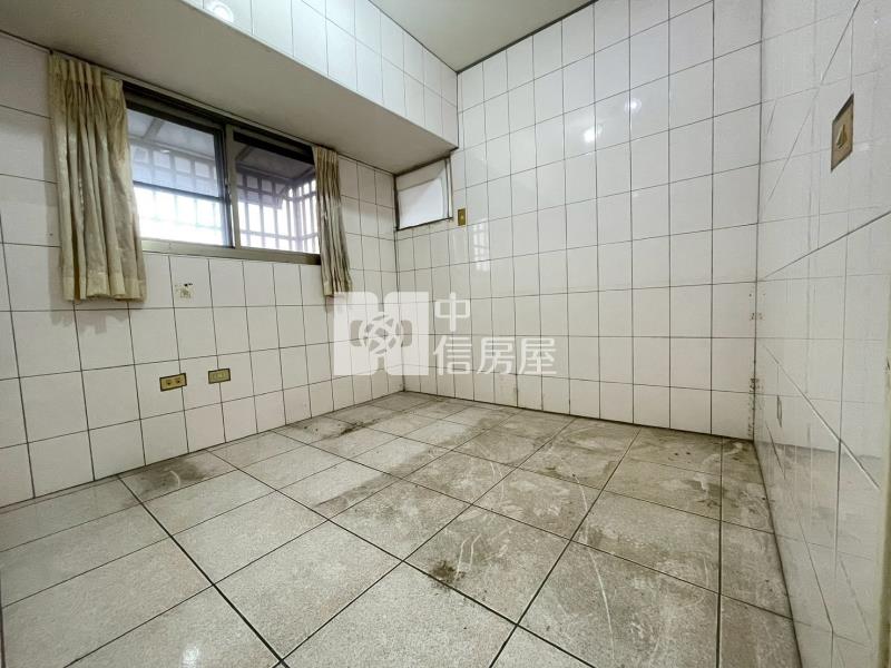 新營小資成家房屋室內格局與周邊環境