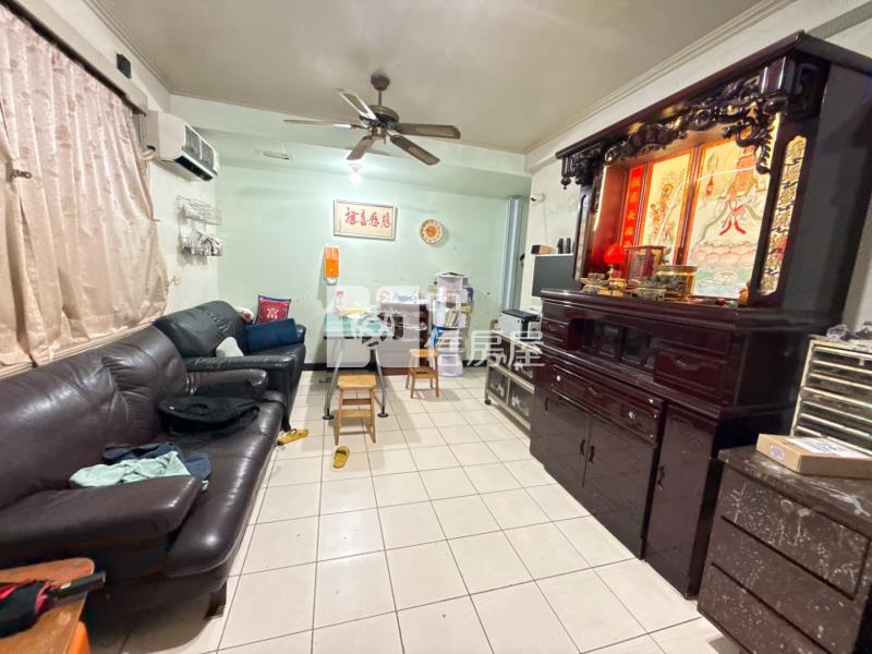 內壢前站面寬9米公寓1樓大3房門前方便停車房屋室內格局與周邊環境