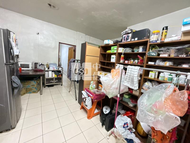 內壢前站面寬9米公寓1樓大3房門前方便停車房屋室內格局與周邊環境