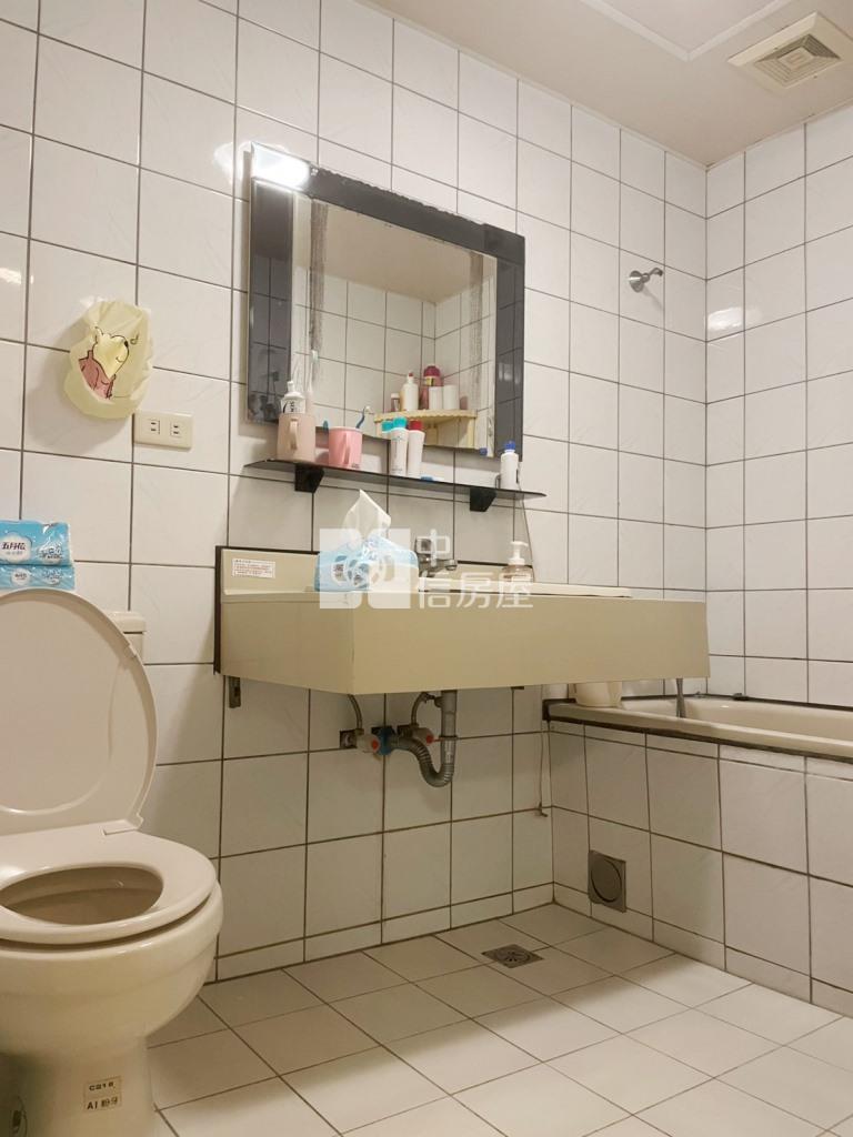 【新世紀】美麗星城四房+車位房屋室內格局與周邊環境