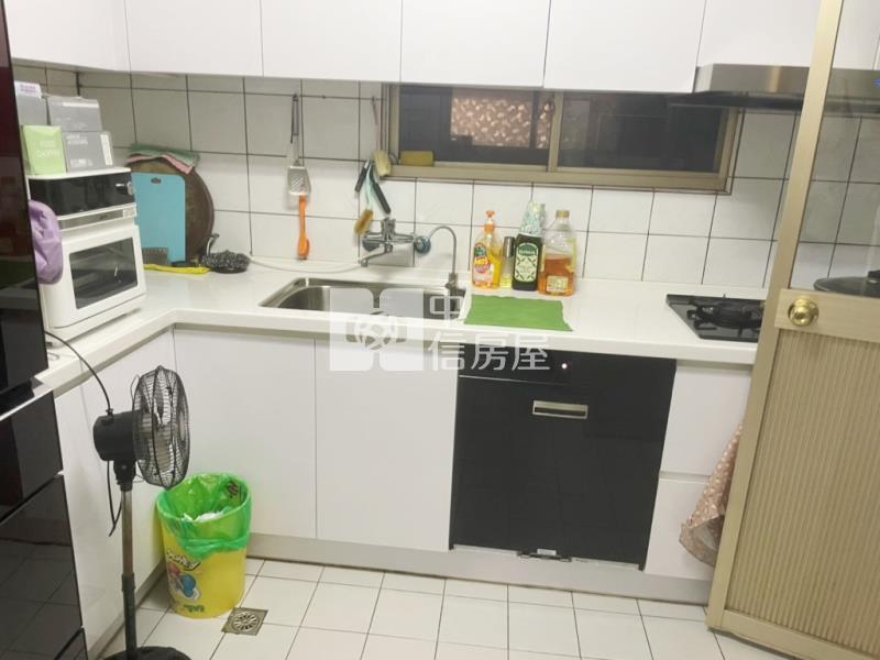 【新世紀】美麗星城四房+車位房屋室內格局與周邊環境