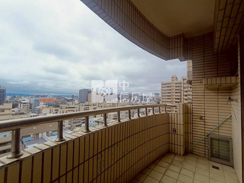 秀泰旁福聯新城高樓美華廈房屋室內格局與周邊環境