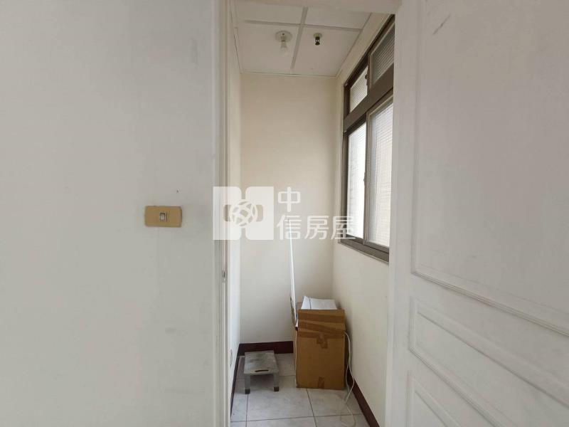 秀泰旁福聯新城高樓美華廈房屋室內格局與周邊環境