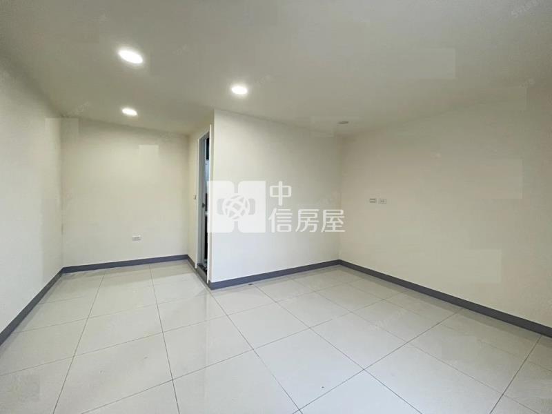 桃園國中旁整新4房美寓房屋室內格局與周邊環境