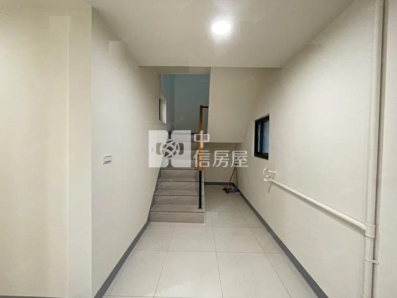 桃園國中旁整新4房美寓房屋室內格局與周邊環境