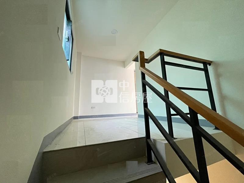 桃園國中旁整新4房美寓房屋室內格局與周邊環境