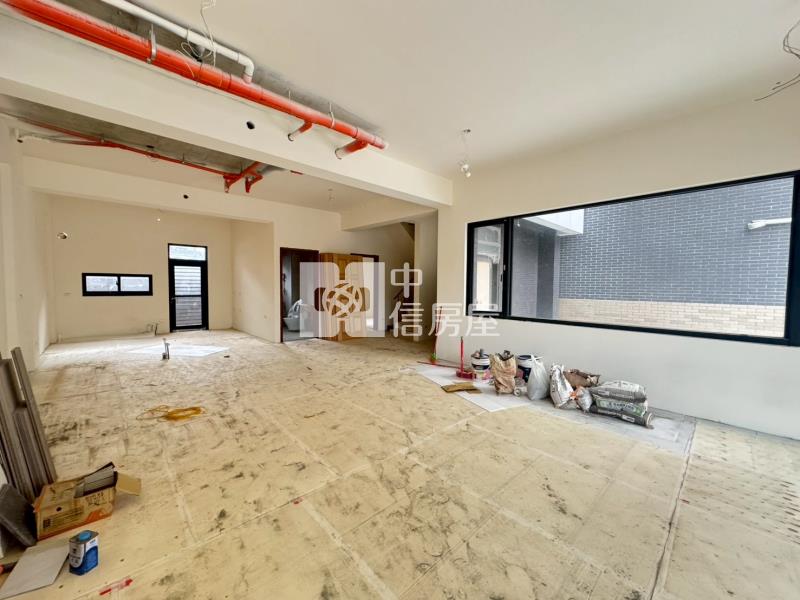 仁和全新電梯別墅A房屋室內格局與周邊環境