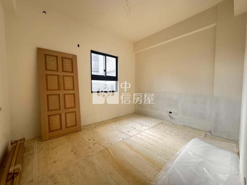 仁和全新電梯別墅A房屋室內格局與周邊環境