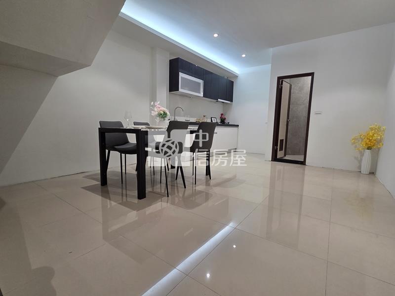 新高市場吃市透店房屋室內格局與周邊環境