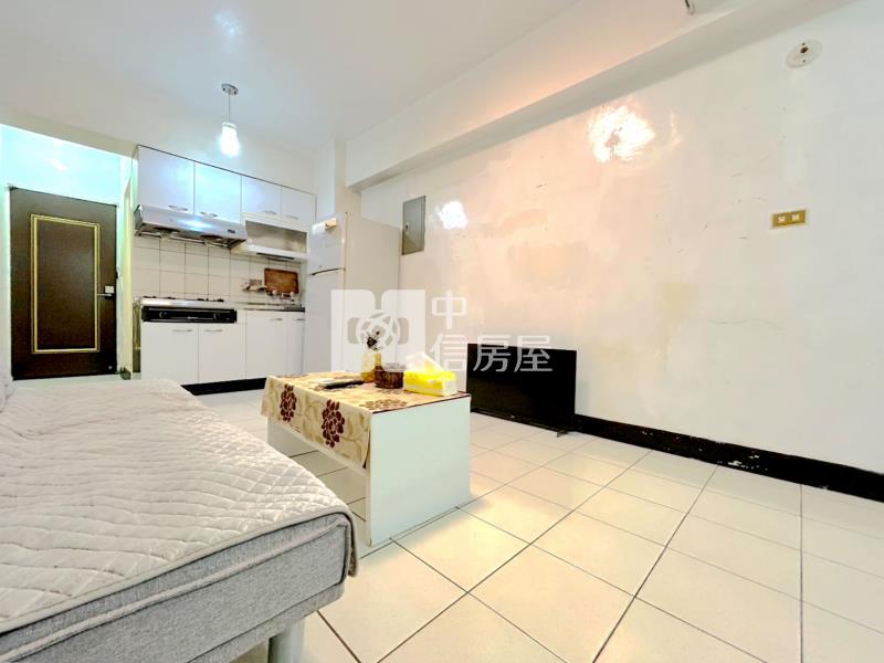 巨城三民學區套房房屋室內格局與周邊環境