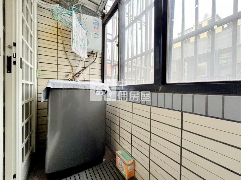 巨城三民學區套房房屋室內格局與周邊環境