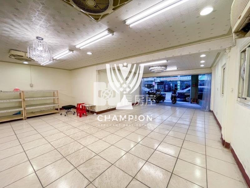 【冠軍】安樂路一段賺錢大店面房屋室內格局與周邊環境