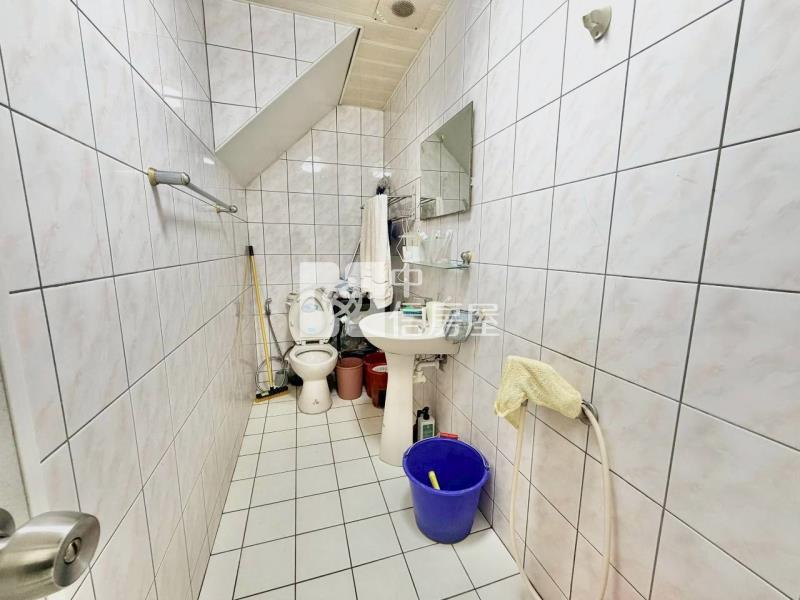 龍潭行政園區旁庭院花園雙車位美墅房屋室內格局與周邊環境