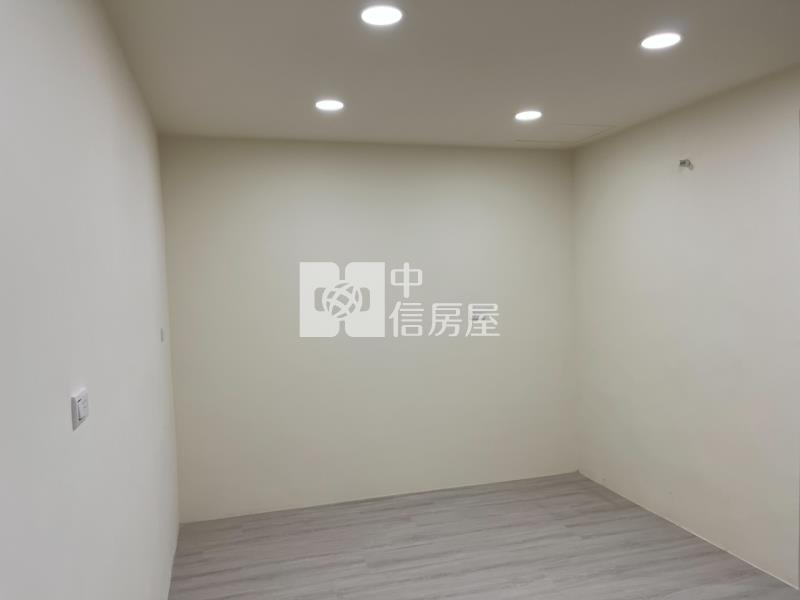 中壢區近A21、興國市場(光輝街)電梯美透天房屋室內格局與周邊環境