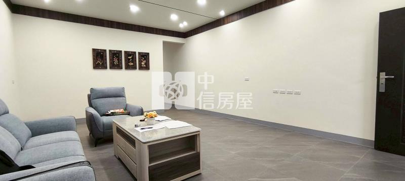 中壢區近A21、興國市場(光輝街)電梯美透天房屋室內格局與周邊環境