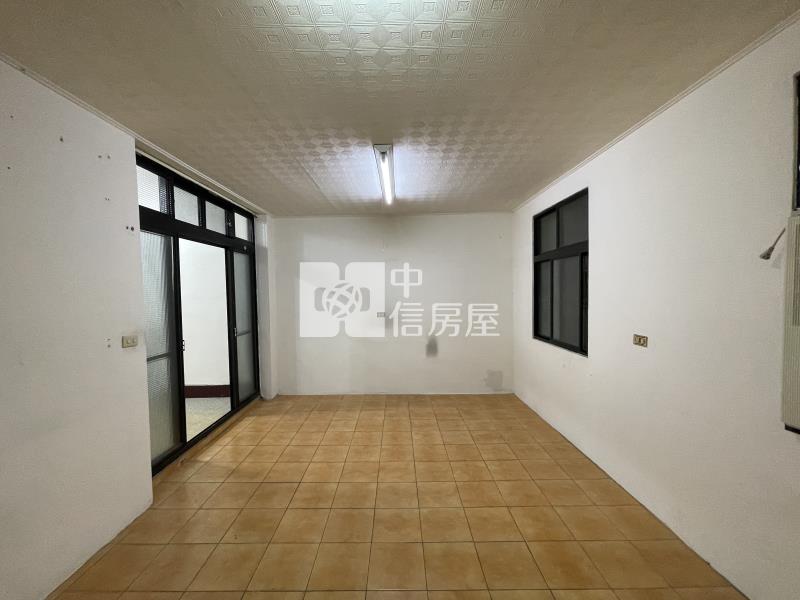 中平路臨路透天房屋室內格局與周邊環境
