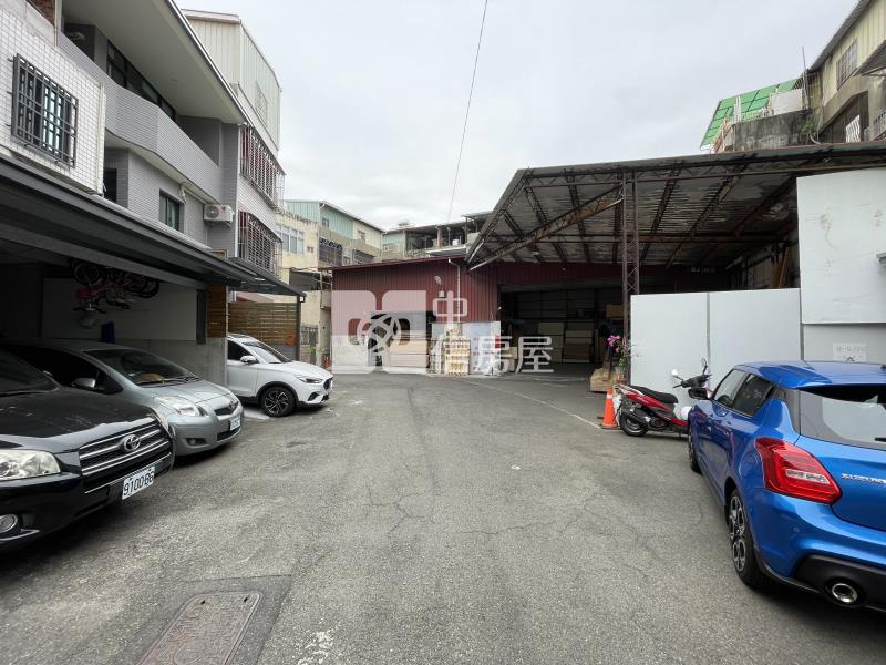 中平路臨路透天房屋室內格局與周邊環境