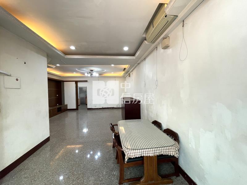 中平路臨路透天房屋室內格局與周邊環境