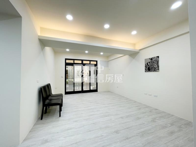 翡翠宮廷一樓2房房屋室內格局與周邊環境