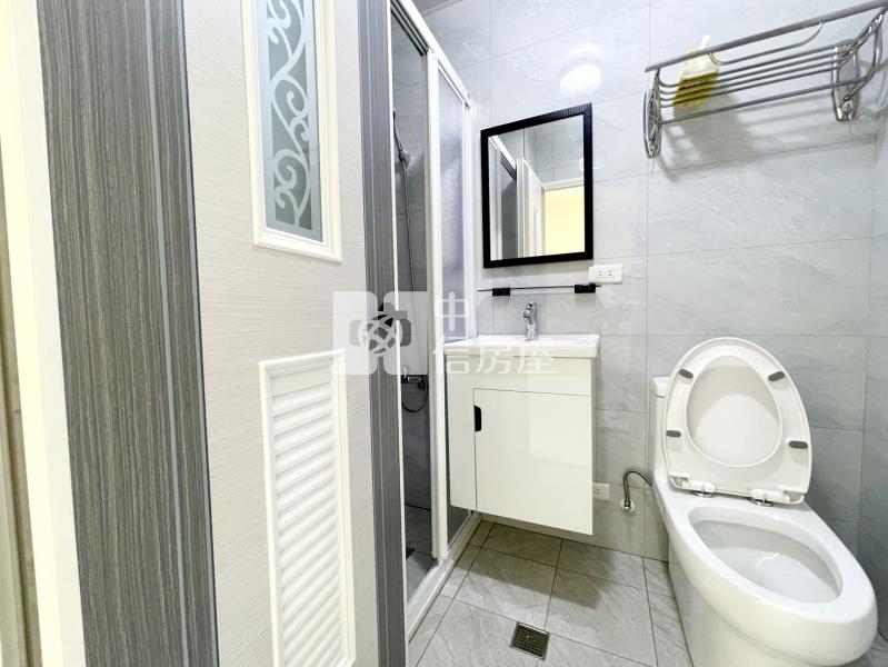 翡翠宮廷一樓2房房屋室內格局與周邊環境