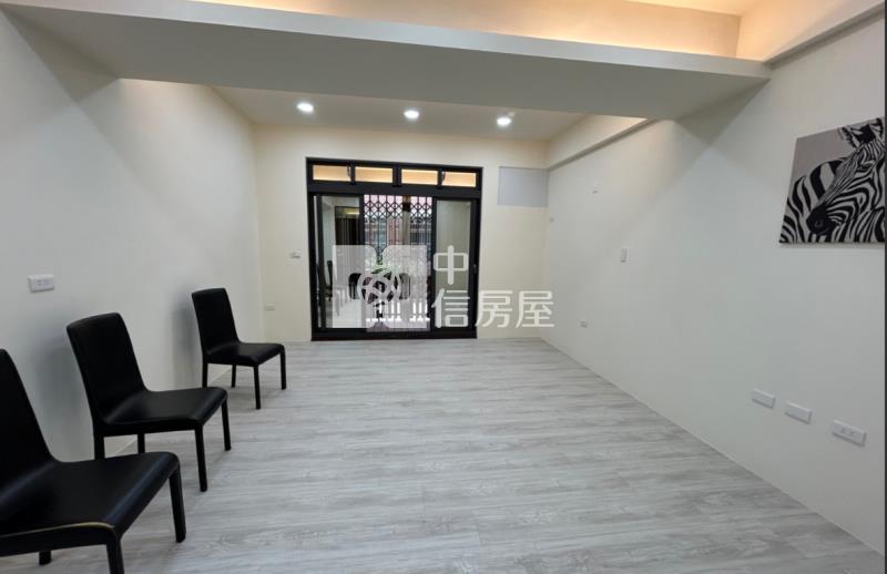 翡翠宮廷一樓2房房屋室內格局與周邊環境