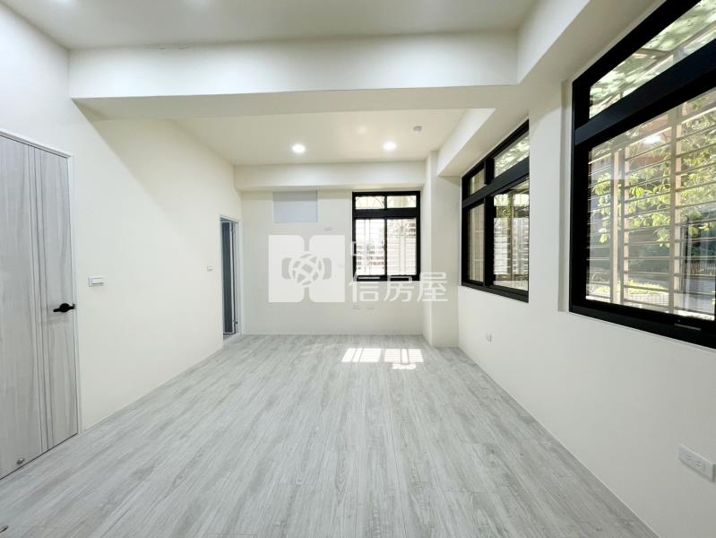 翡翠宮廷一樓2房房屋室內格局與周邊環境