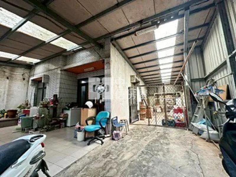 龍岡大地坪大面寬邊間透天(中信卓越團隊)房屋室內格局與周邊環境