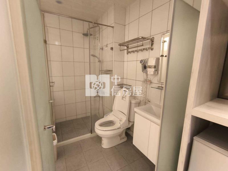 中央西路店面+12間套房房屋室內格局與周邊環境