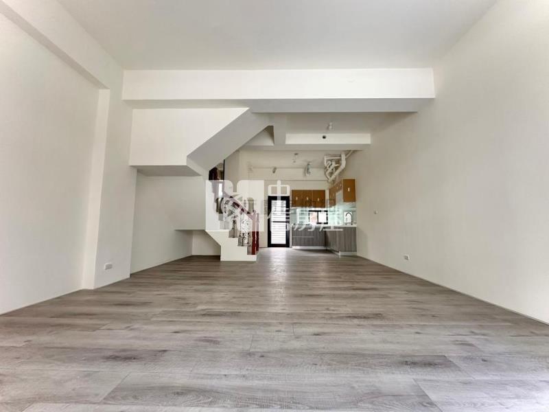 龍潭幸福山丘全新別墅房屋室內格局與周邊環境