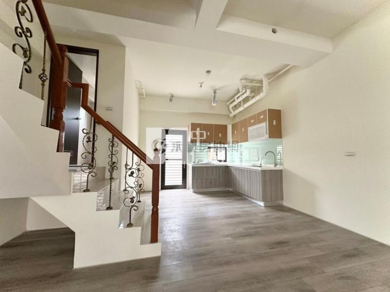 龍潭幸福山丘全新別墅房屋室內格局與周邊環境