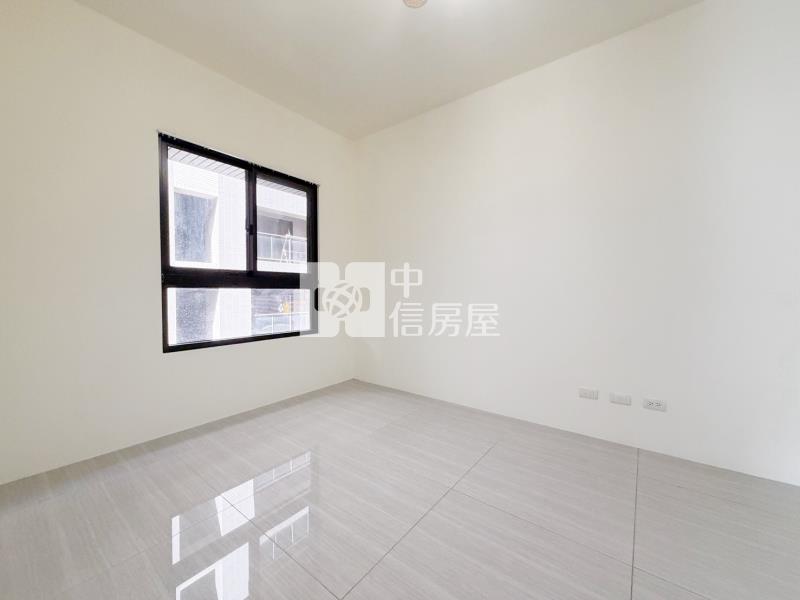 新高國小高樓三房附平車房屋室內格局與周邊環境