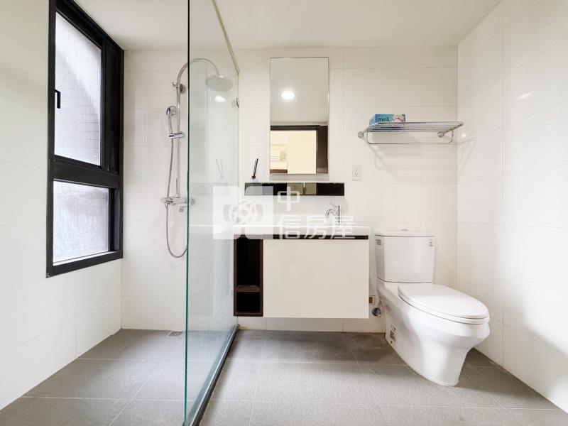 新高國小高樓三房附平車房屋室內格局與周邊環境