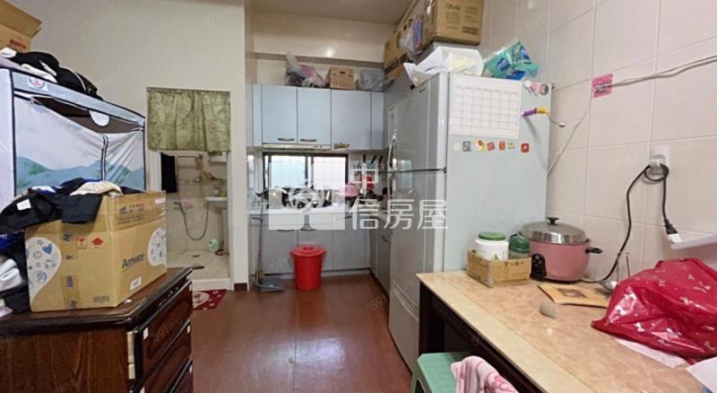 家樂福輕屋齡別墅房屋室內格局與周邊環境