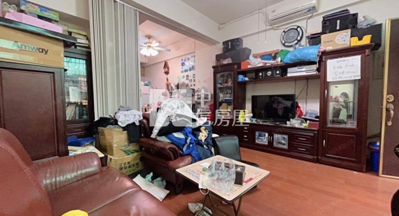 家樂福輕屋齡別墅房屋室內格局與周邊環境