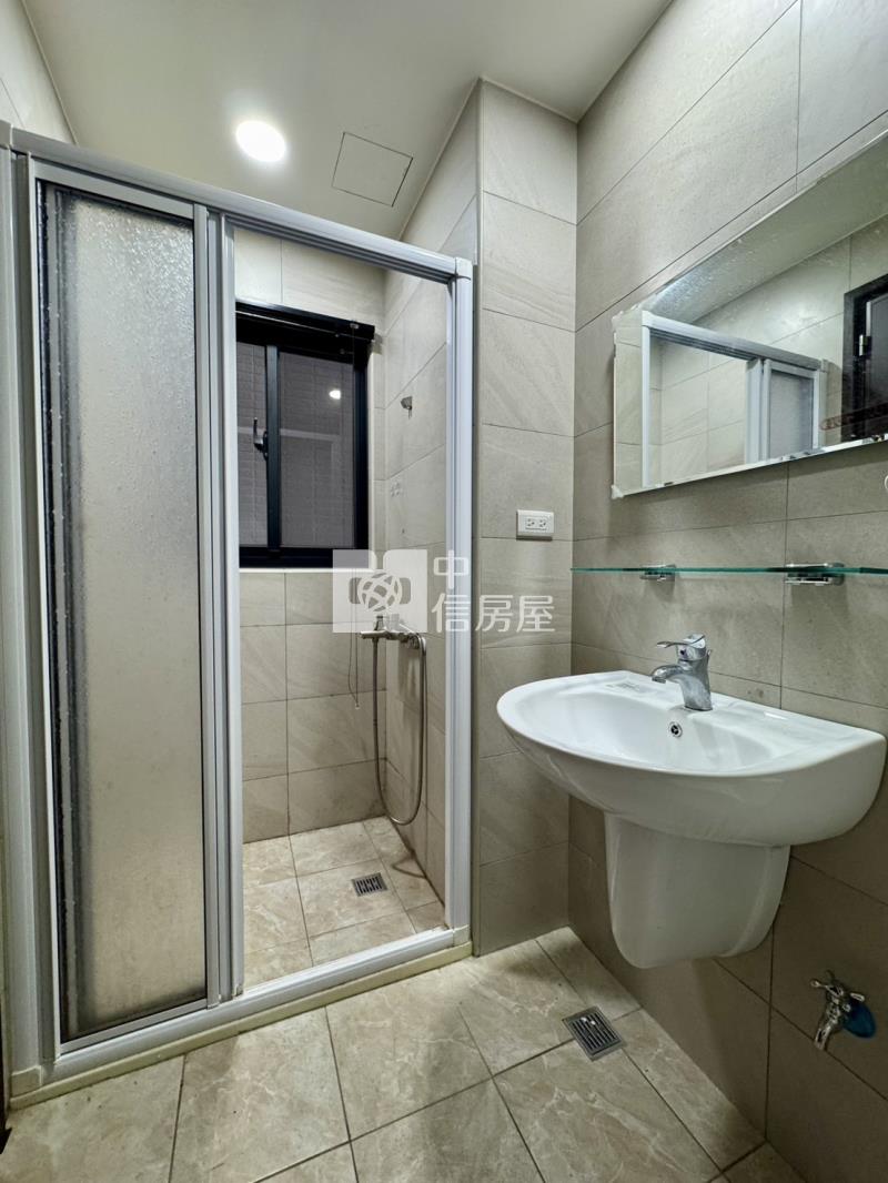 幸福中興三房平車房屋室內格局與周邊環境