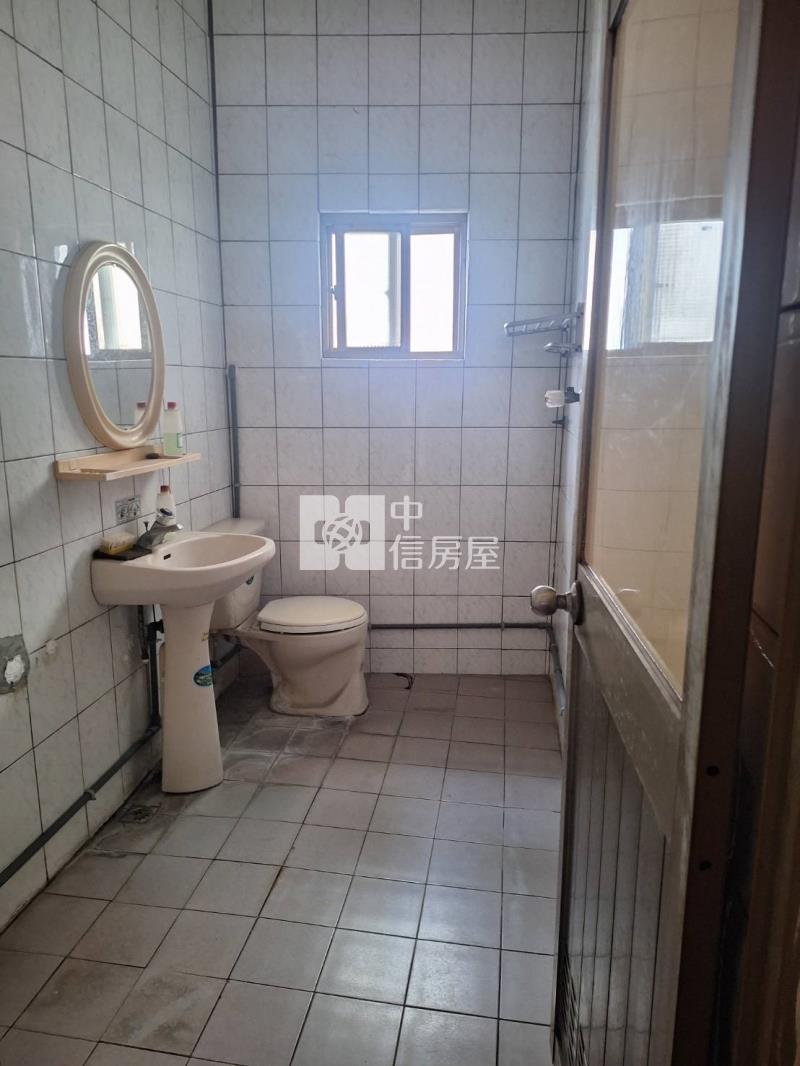 小港區金城路透天宅房屋室內格局與周邊環境