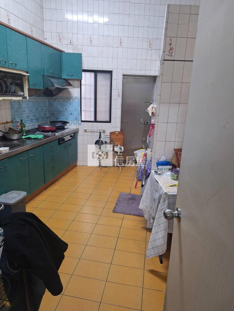 小港區金城路透天宅房屋室內格局與周邊環境