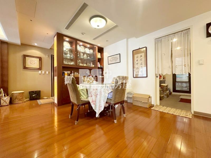 五期全友天池高樓四房平車視野戶房屋室內格局與周邊環境