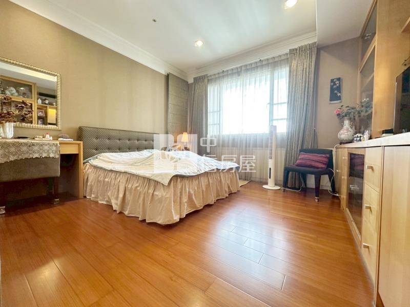 五期全友天池高樓四房平車視野戶房屋室內格局與周邊環境