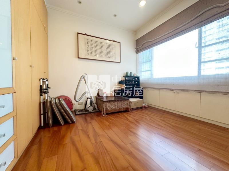 五期全友天池高樓四房平車視野戶房屋室內格局與周邊環境