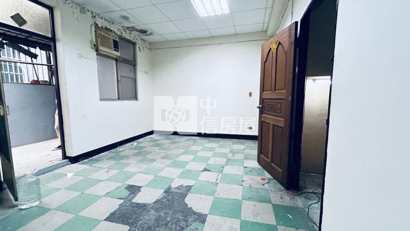 近北商金陵路旁透天房屋室內格局與周邊環境