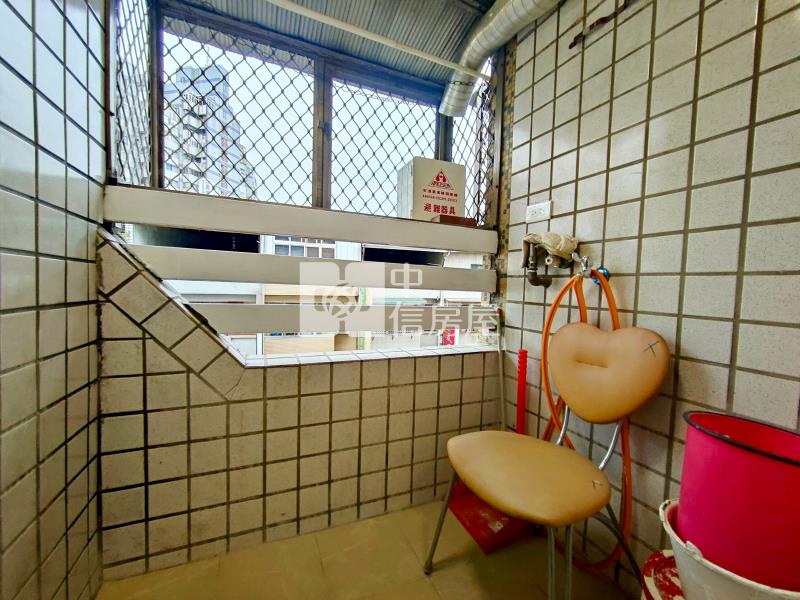 公園新第全新整理3房捷運宅房屋室內格局與周邊環境